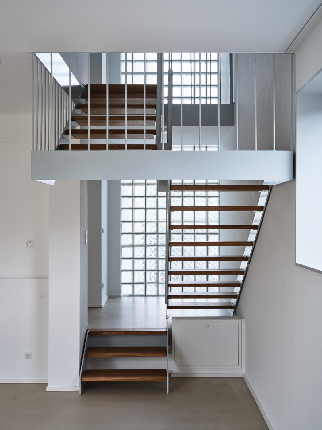  Treppe in der Maisonette Wohnung 3