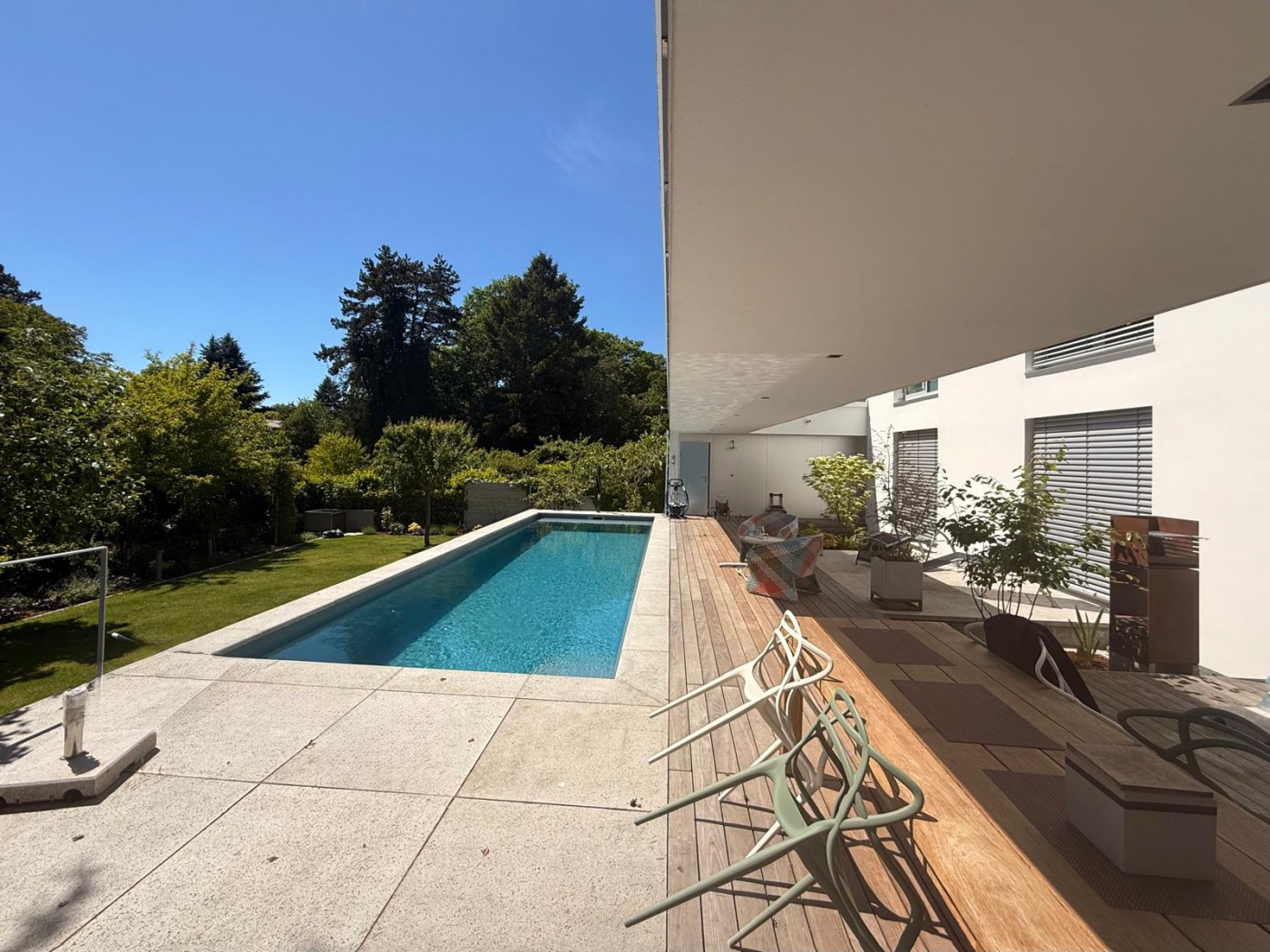 Übergang Haus zu Pool